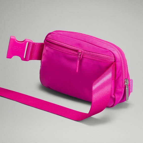 LULULEMON | Everywhere Belt Bag 1L | Sonic Pink - Picture 5 of 12